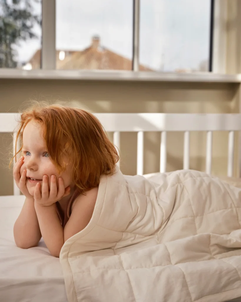 weighted-blanket-lifestyle02.jpg